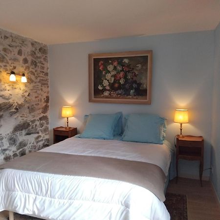 Sundrenched Relais De Poste In Serdinya Екстериор снимка