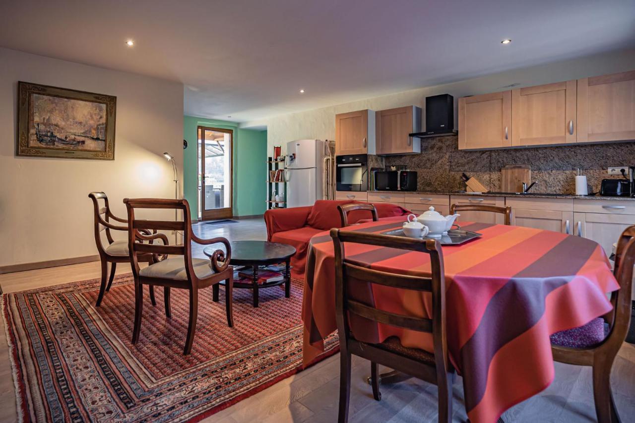Sundrenched Relais De Poste In Serdinya Екстериор снимка