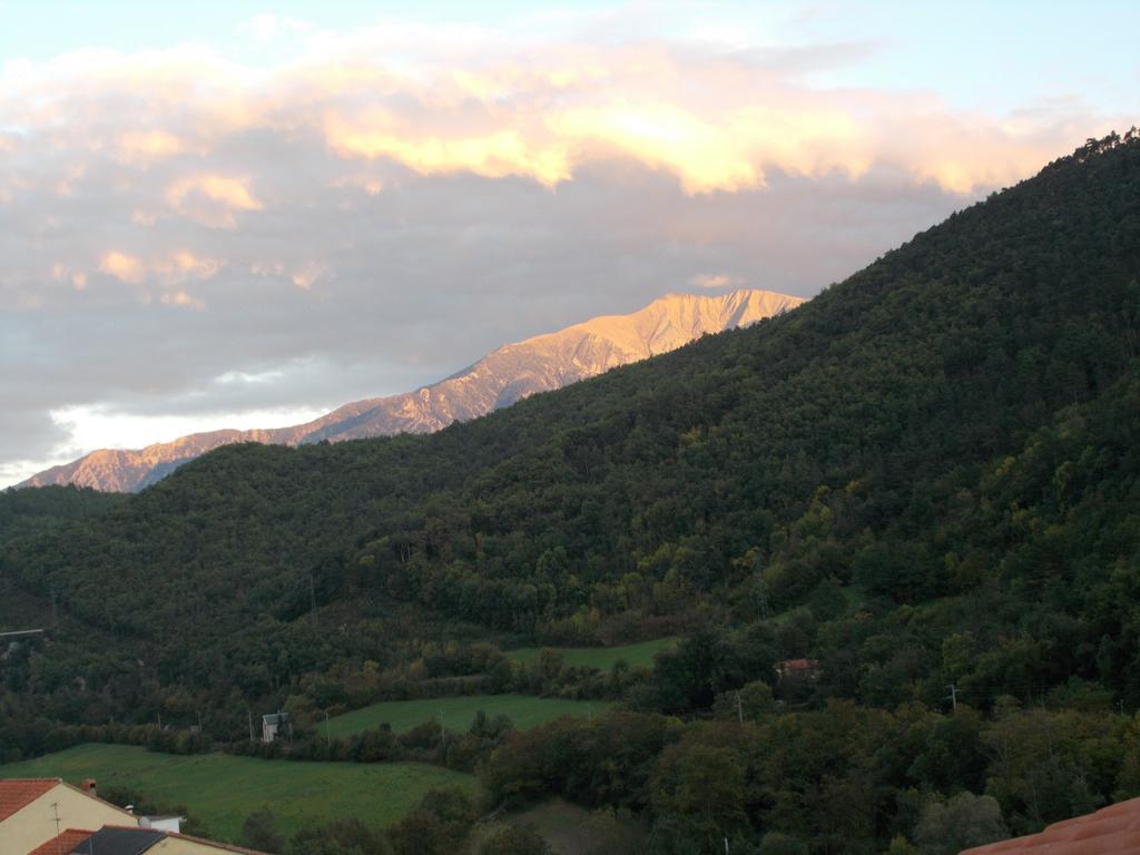 Sundrenched Relais De Poste In Serdinya Екстериор снимка